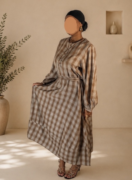 Robe longue à carreaux marron